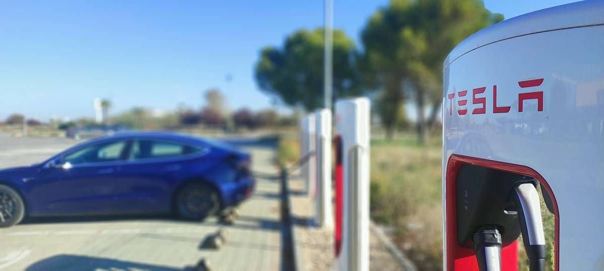 Tesla abrirá su red de Supercargadores a otras marcas por toda Europa en cuestión de semanas