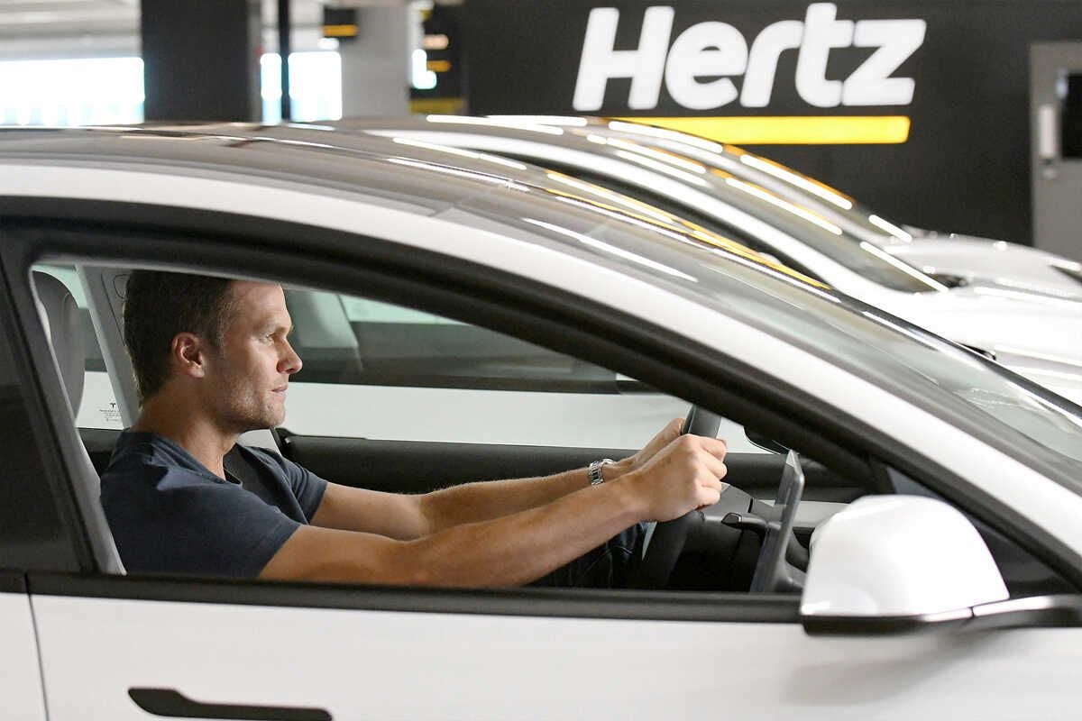 Tesla tiene tanta demanda del Model 3 que no necesita el pedido de 100.000 coches de Hertz