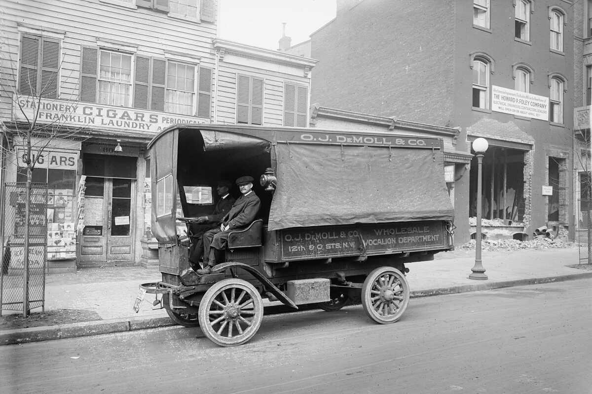 ¿Cómo eran los camiones eléctricos hace 100 años?