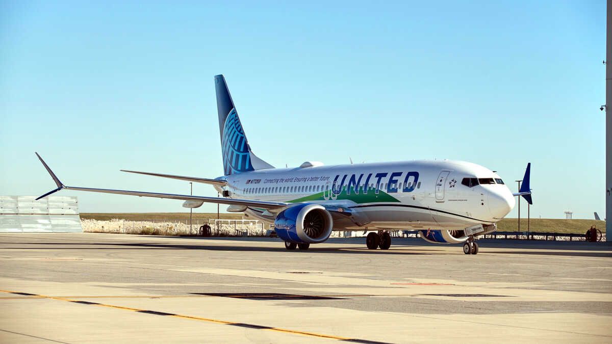 United Airlines ha realizado el primer vuelo regular con combustible sostenible (SAF) en un turborreactor de Boeing 737