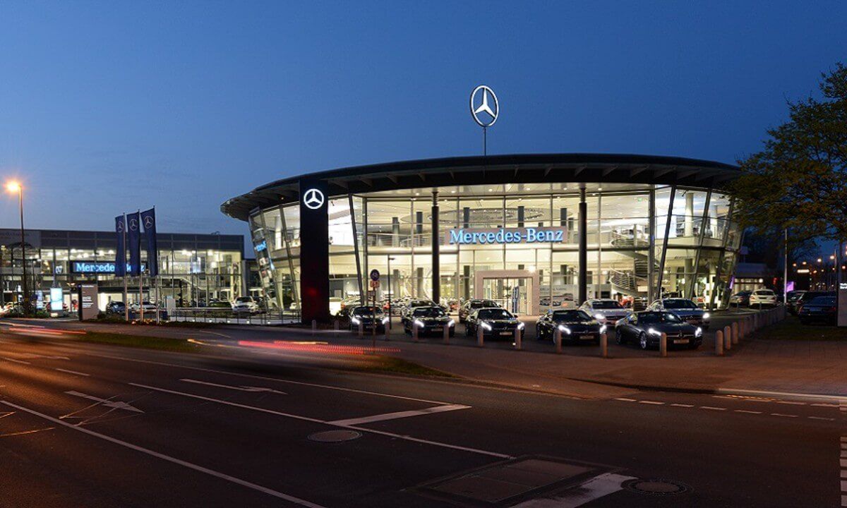 Mercedes-Benz llega a un acuerdo con sus concesionarios europeos para pasarse a un modelo de venta directa