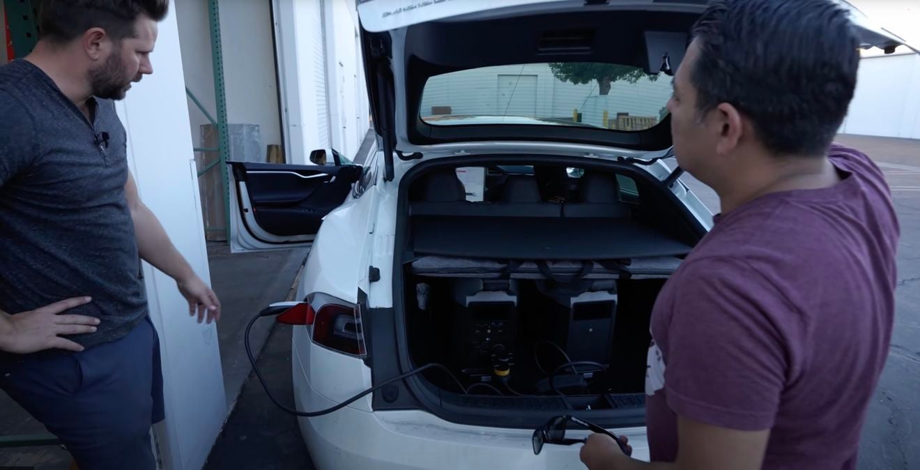 Esta batería de 3.5 kWh portátil puede salvar a un coche eléctrico en apuros (vídeo)