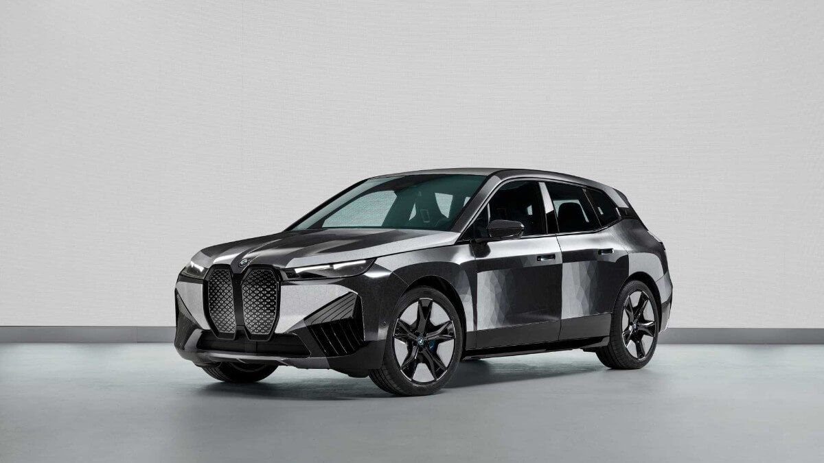 BMW iX Flow: un coche eléctrico que puede cambiar de color con tan solo pulsar un botón