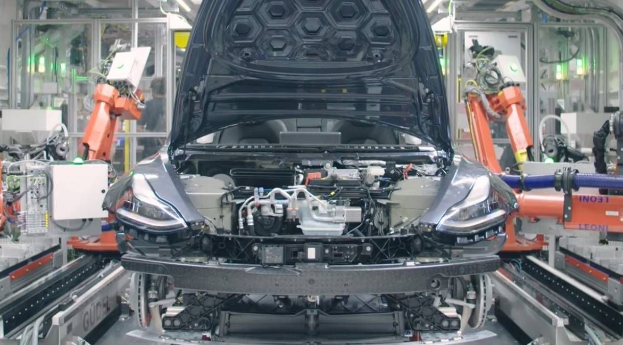 ¿Cuánto cuesta fabricar un Tesla?