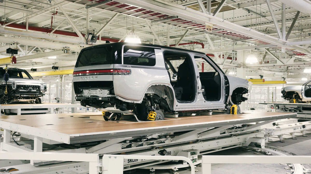 Rivian fabrica su coche eléctrico número 100.000 y afronta un futuro prometedor