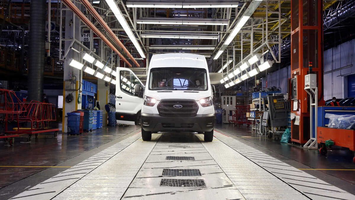 Las primeras Ford E-Transit para Europa acaban de salir de fábrica