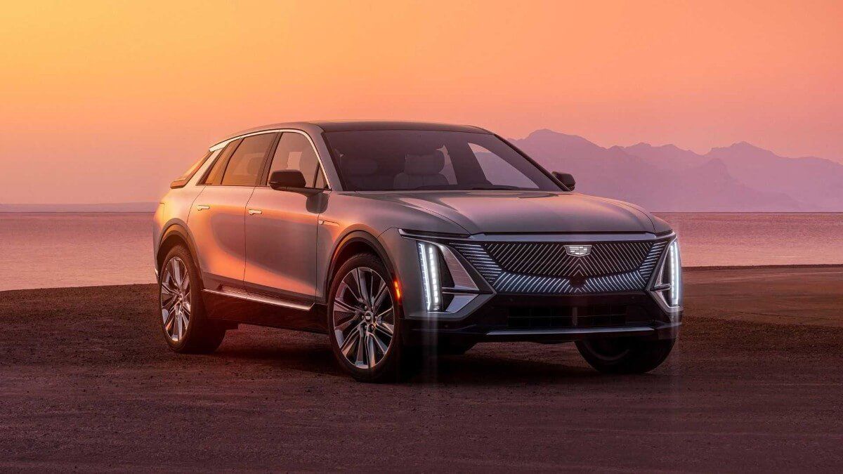 Cadillac continúa su expansión europea con el Lyriq, que presume de ser más barato que el Mercedes-Benz EQE SUV