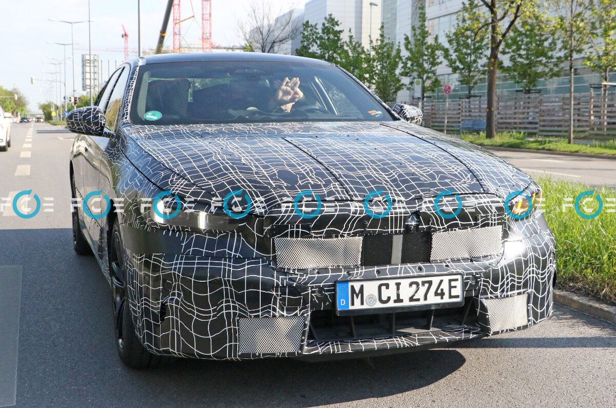 El BMW i5 se deja ver en una nueva serie de fotos espía