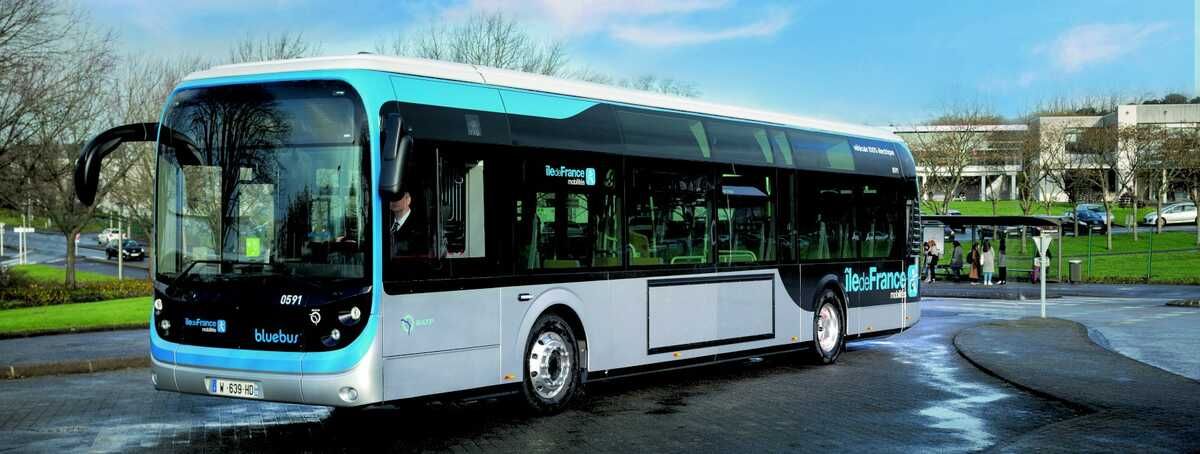 149 autobuses eléctricos de Bolloré siguen bajo sospecha tras dos incendios en París