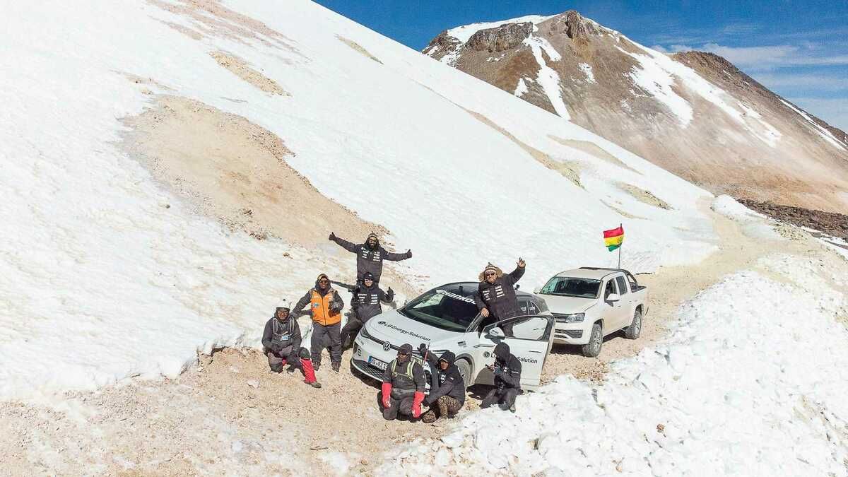 El Volkswagen ID.4 GTX llega a lo más alto, a 5.816 metros de altura en Bolivia