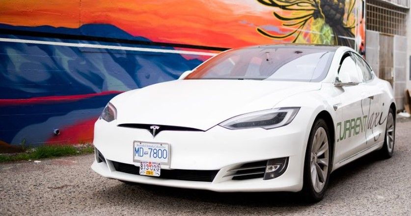 Con hasta cinco supercargas rápidas diarias, este Tesla Model S lleva 400.000 kilómetros trabajando como taxi y la batería está al 90%