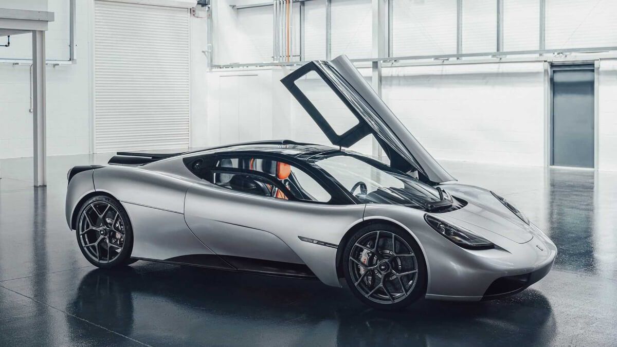 Gordon Murray, creador del mítico McLaren F1, trabaja en 2 SUV eléctricos "revolucionarios"