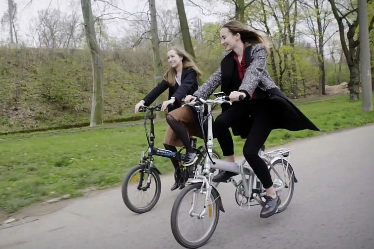 ¿Un bici eléctrica plegable recomendable? Agogs Silvergo