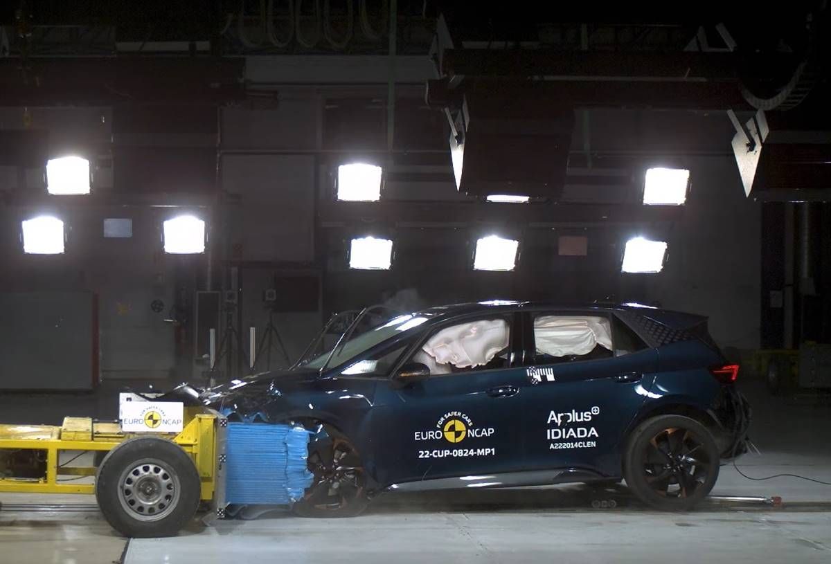 El Cupra Born logra la máxima calificación de Euro NCAP y se hace con las cinco estrellas