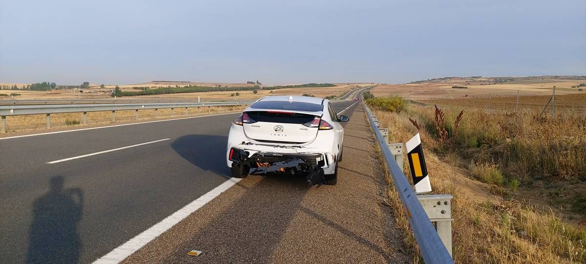 Al desguace un Hyundai IONIQ eléctrico en España por un golpe que ha afectado a la batería