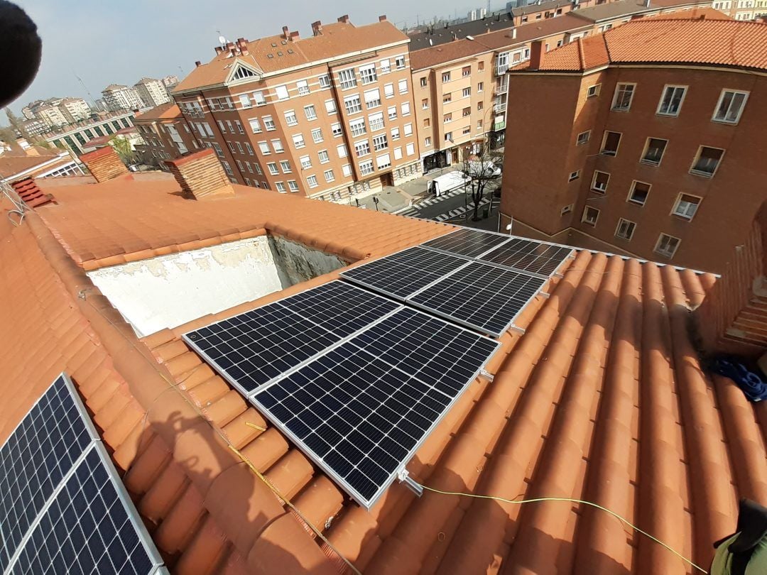 Las instalaciones solares en edificios comunitarios pueden amortizarse en apenas dos años gracias a las ayudas