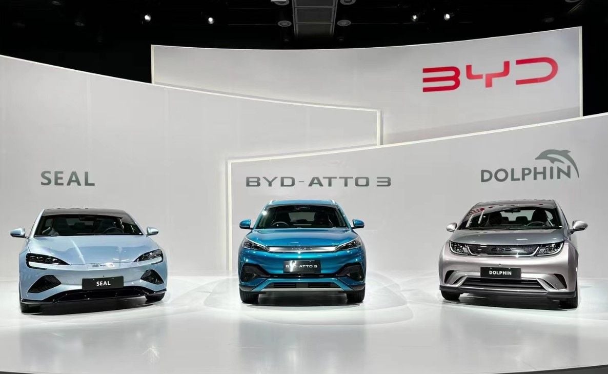 BYD busca levantar hasta dos fábricas de coches eléctricos en Europa