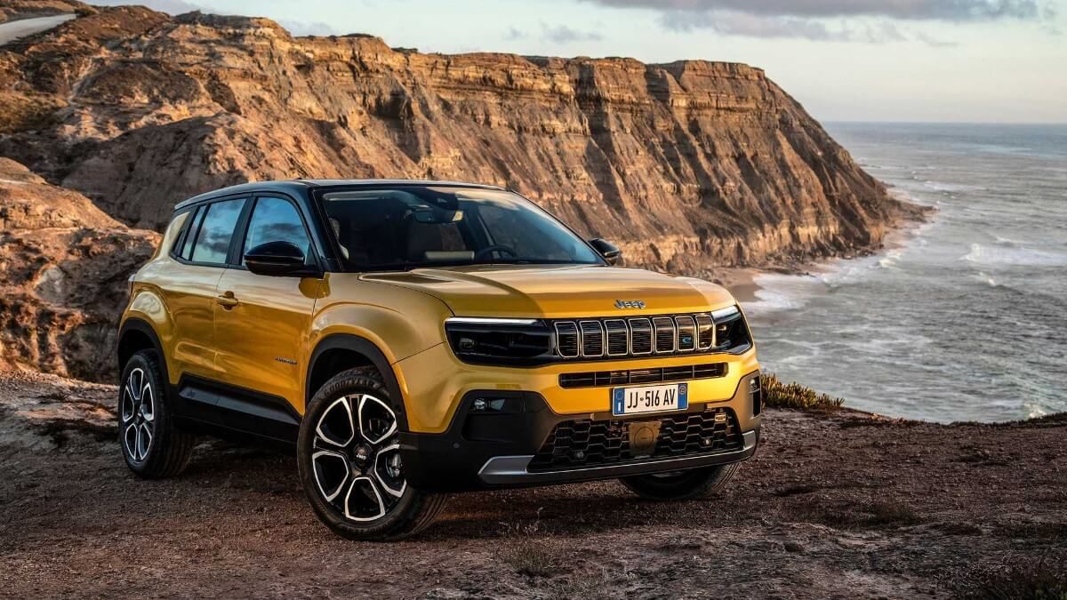 Jeep presenta sus 3 primeros coches eléctricos: Avenger, Recon y Wagoneer S