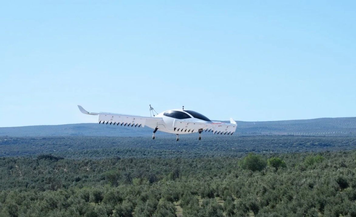 Lilium completa el primer test de su avión eléctrico pasando a ala fija en pleno vuelo