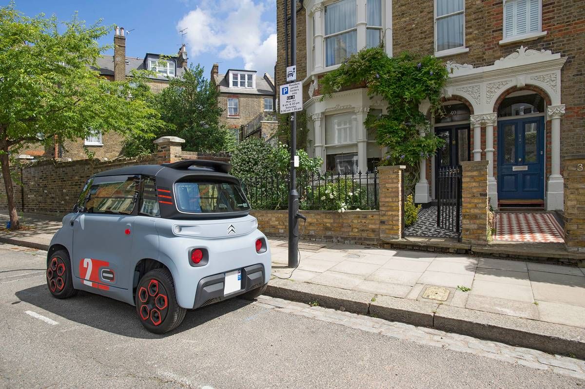 Citroën apuesta por la recarga en farolas como una alternativa para los que no tienen plaza de garaje