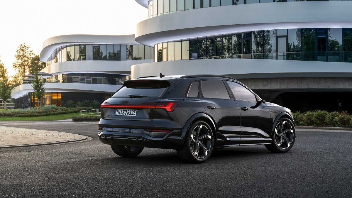foto---audi-sq8-e-tron (4) (1)