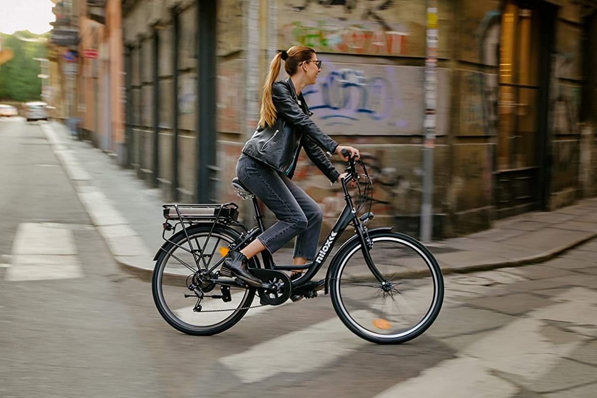 Con un 36 % de descuento, esta bici eléctrica es ahora una de las más baratas de Amazon