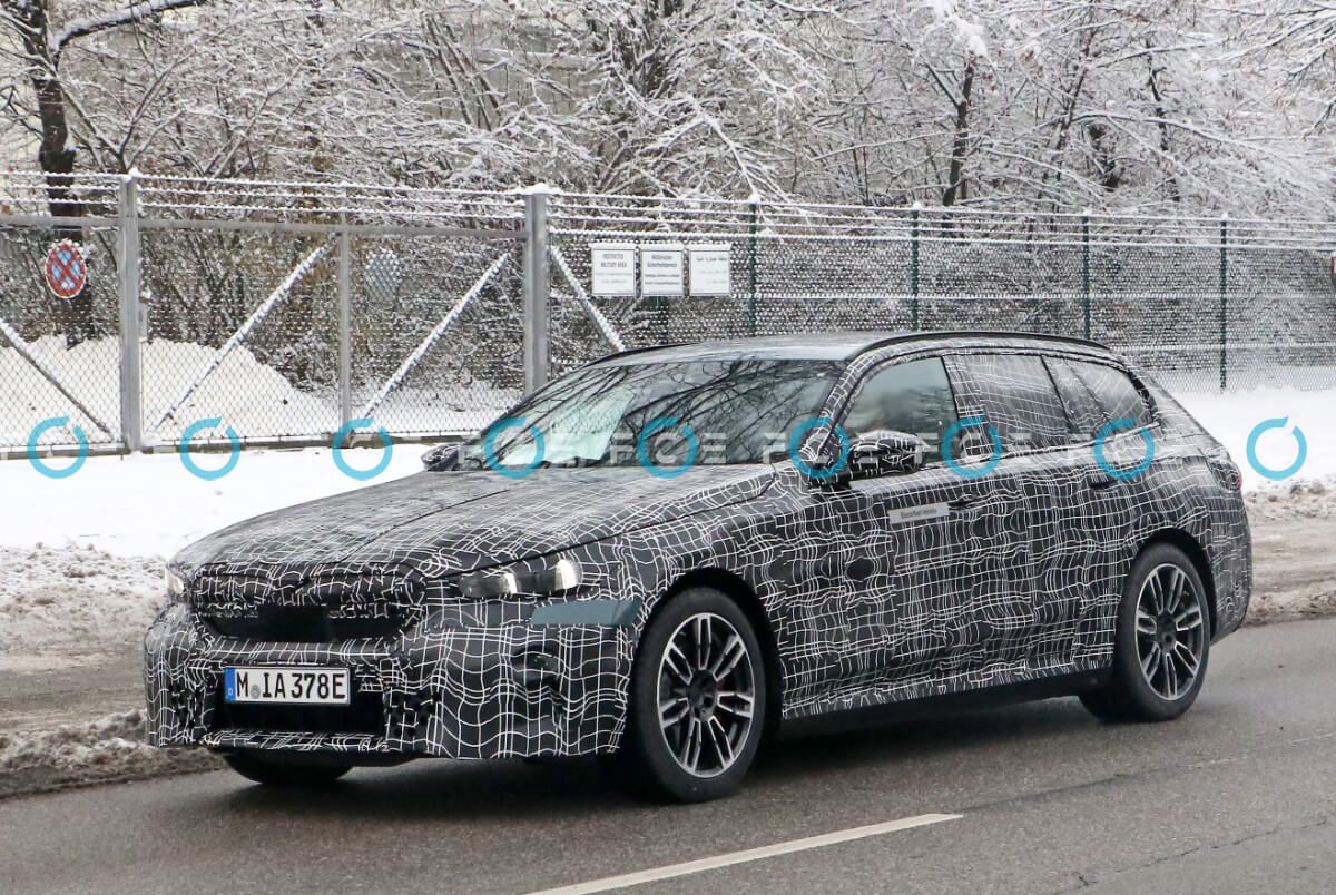 El BMW i5 Touring se deja ver durante sus pruebas de invierno