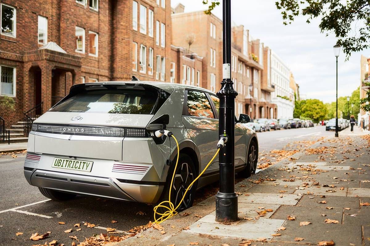 Liverpool dará una alternativa de carga a los propietarios de coches eléctricos sin garaje con 300 puntos en la calle