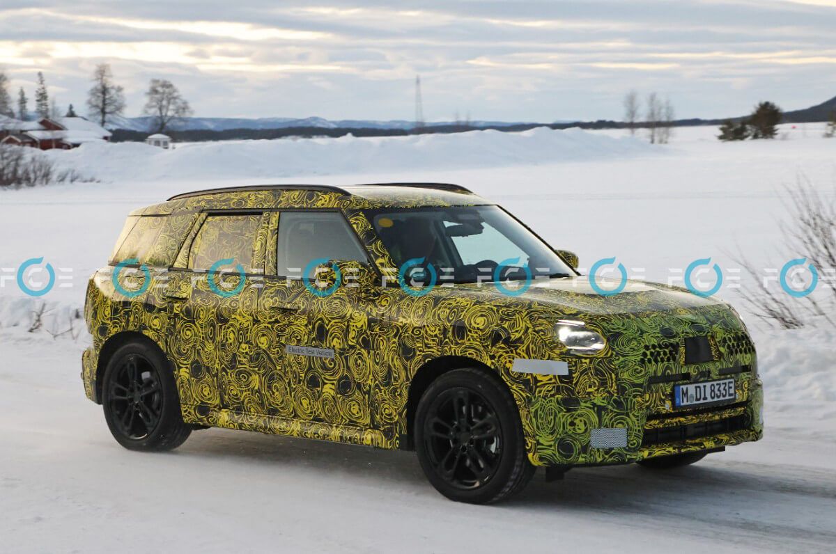 El MINI Countryman eléctrico se deja ver completamente camuflado