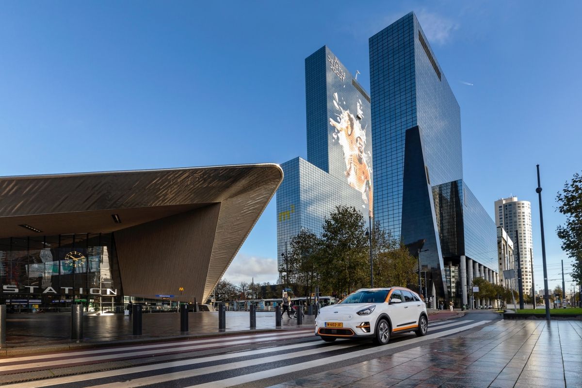 Este estudio relaciona la disminución de casos de asma con el progresivo incremento de coches eléctricos