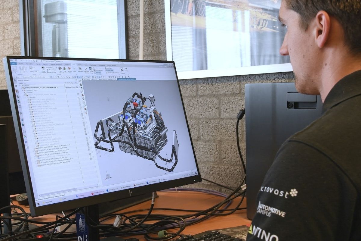 InMotion y Siemens, juntos para crear un coche de carreras eléctrico para Le Mans que se carga en 12 minutos