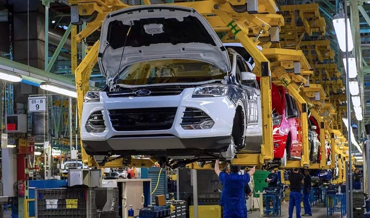 Ford asigna un nuevo modelo híbrido a la planta de Almussafes para compensar el retraso en sus planes de electrificación