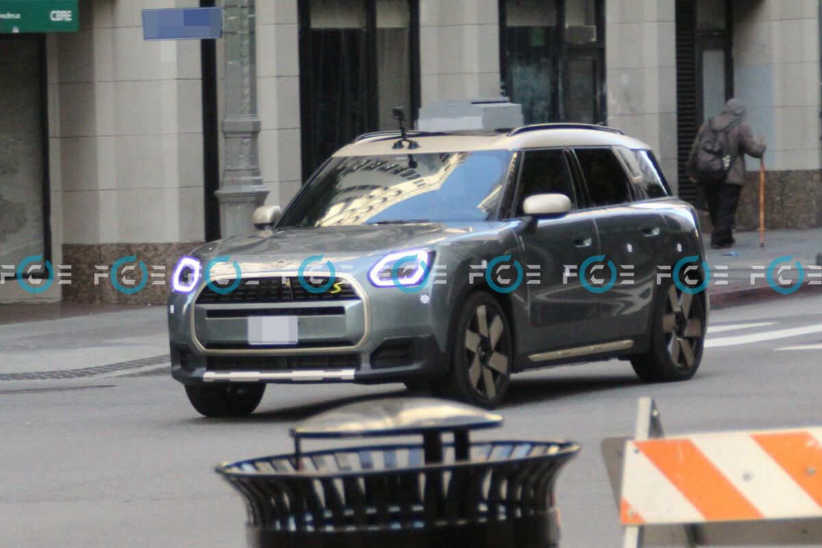 El MINI Countryman eléctrico pierde el camuflaje y nos muestra su aspecto definitivo