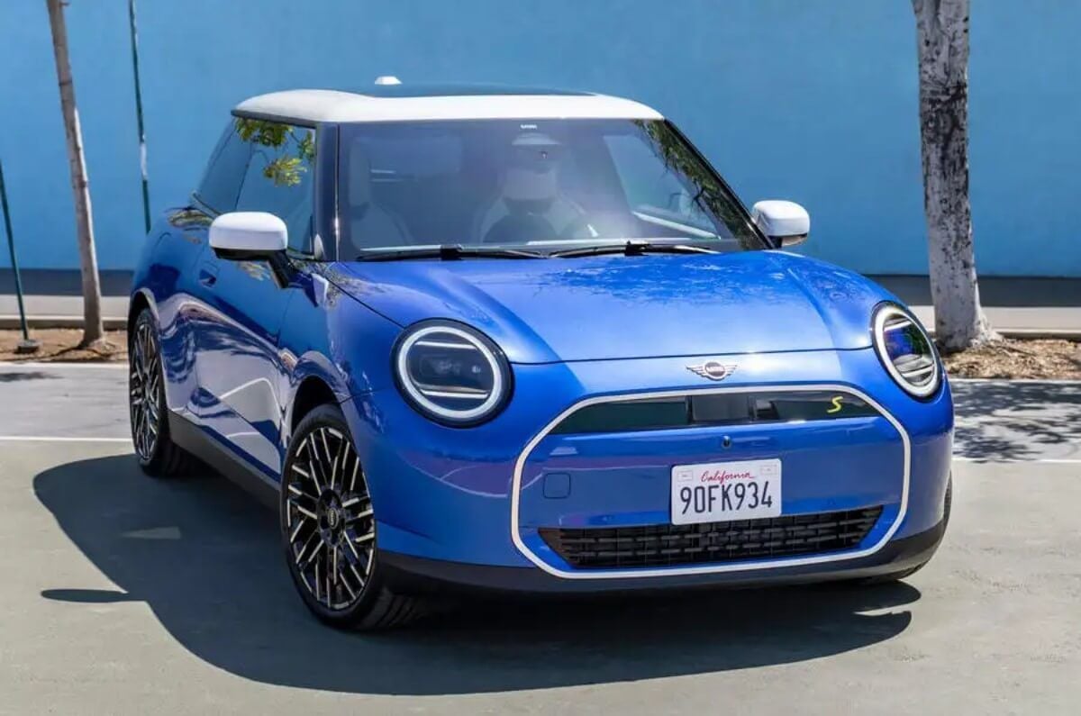 Ya está aquí el nuevo MINI Cooper eléctrico: primeras imágenes oficiales