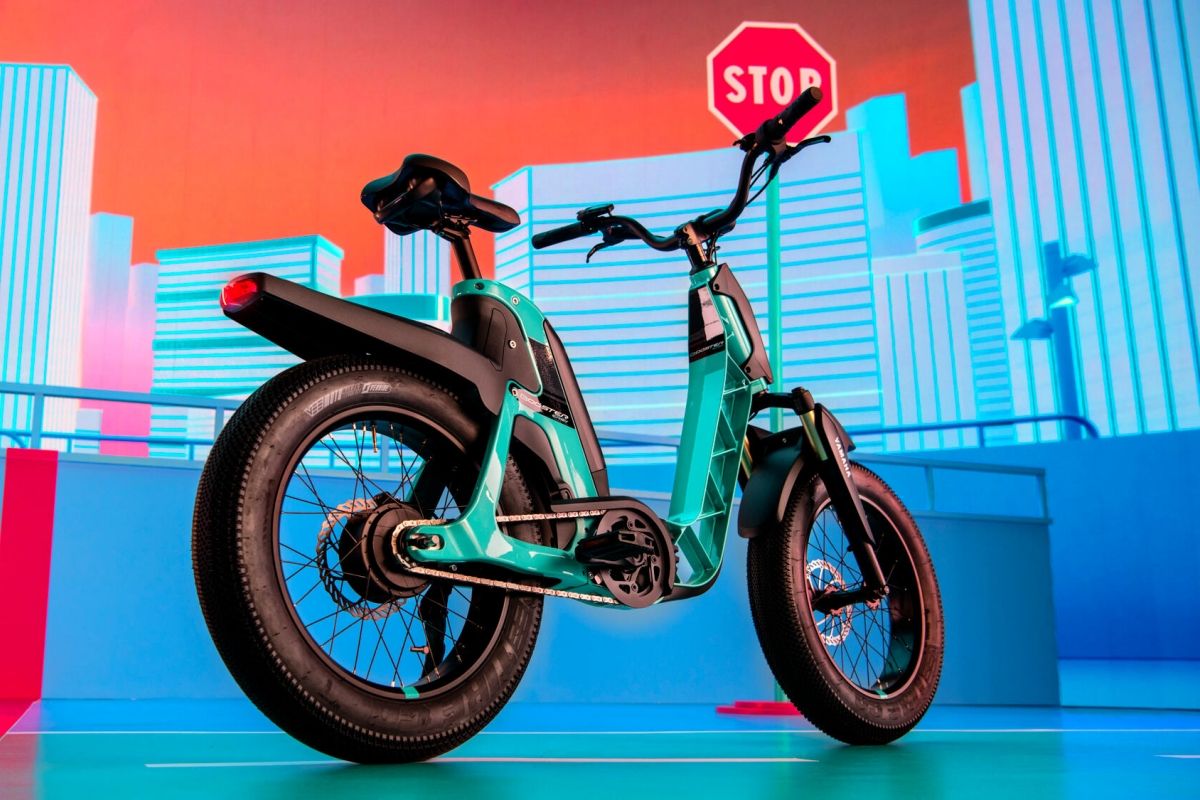 Yamaha amplía su oferta de eBikes urbanas con las Booster: diseño único y transmisión automática