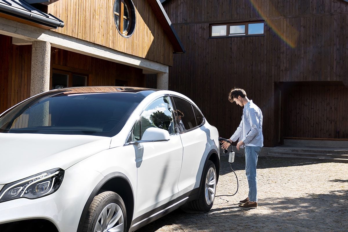 El precio de compra, la principal barrera de la España rural para pasarse al coche eléctrico