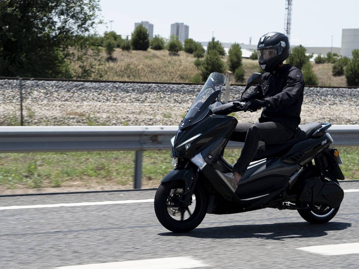 Nueva Velca ONE. Un scooter eléctrico con baterías CATL y hasta 220 km de autonomía