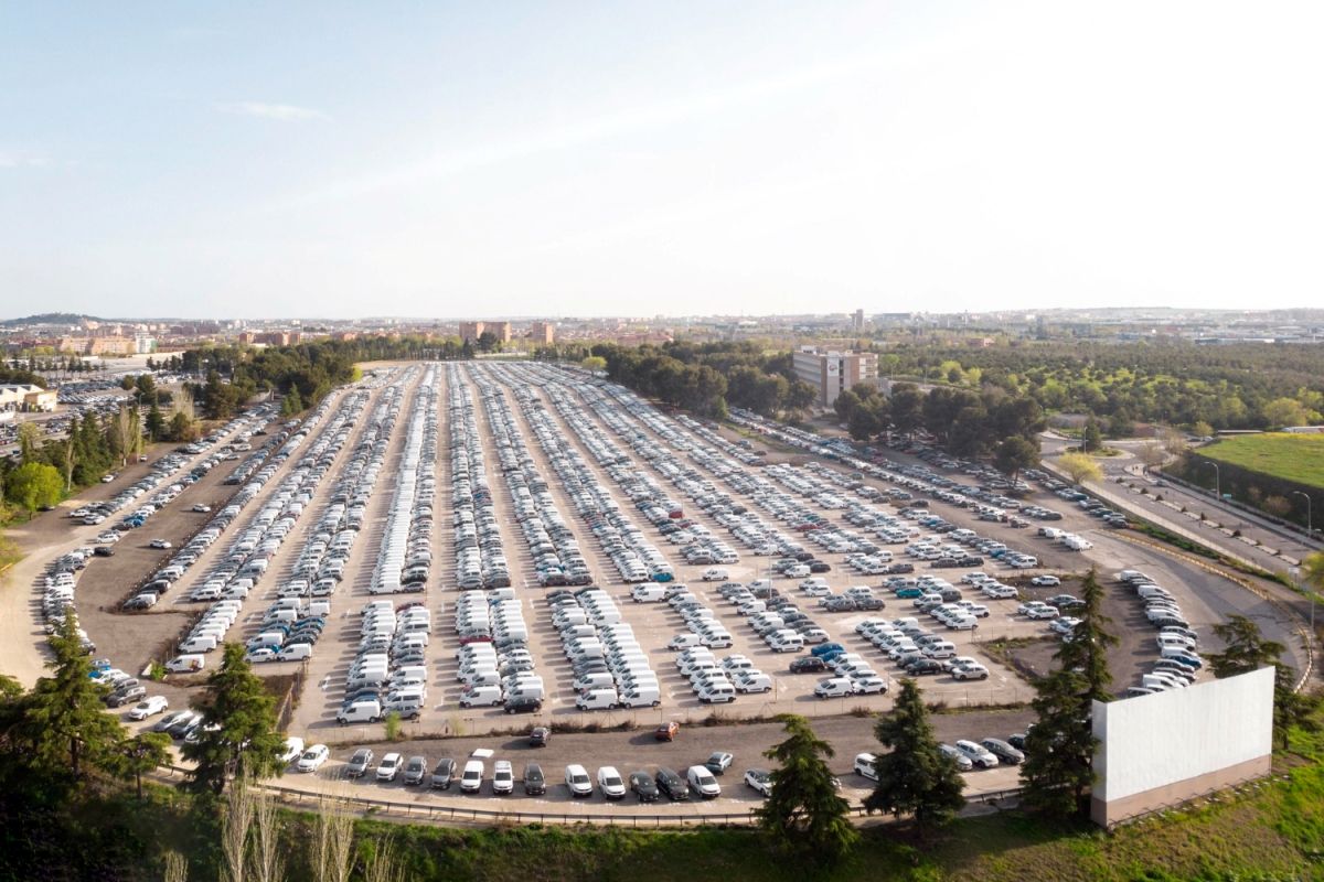 El colosal dominio de China en el mercado de coches eléctricos es tal que ahora le sobran baterías