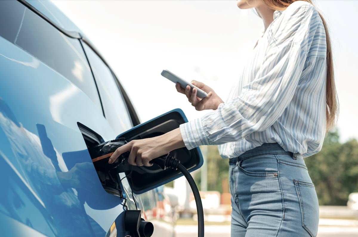 Paradores instalará 294 puntos de recarga para coches eléctricos en 88 de sus establecimientos