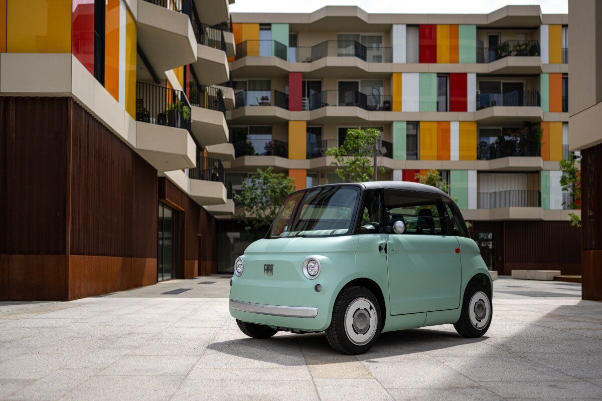 Italia confisca una remesa de FIAT Topolino debido al uso de banderas italianas en su carrocería… estando hecho en Marruecos