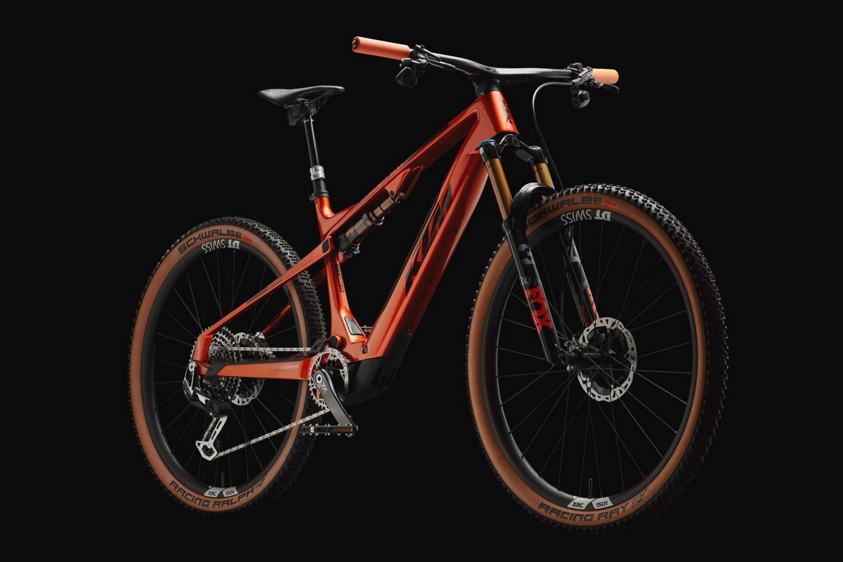 La primera eBike ligera de KTM tiene un peso de récord y utiliza el nuevo motor Bosch Performance SX