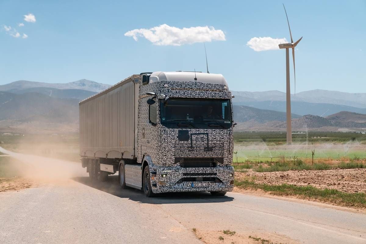 Mercedes-Benz eActros 600, un camión eléctrico con 500 km de autonomía, completa sus test de verano en España