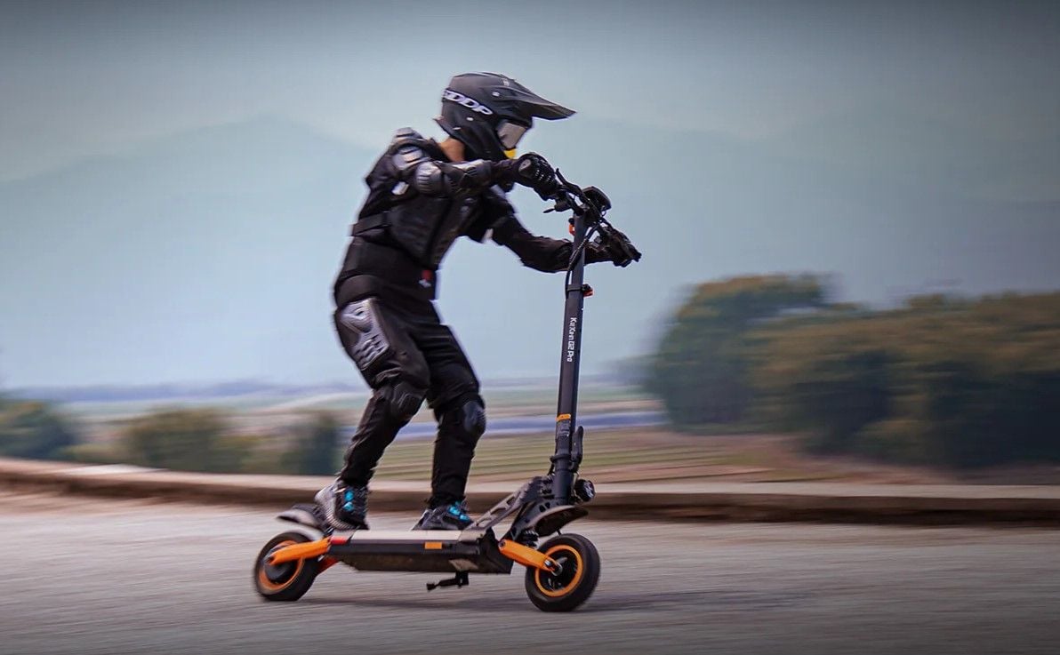 KuKirin G2 Pro es un patinete eléctrico con doble suspensión, 55 km de autonomía, y ahora un 37% de descuento