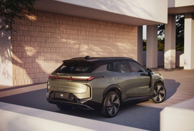 El Lynk & Co 08 es un híbrido enchufable con 39 kWh de batería que quiere romper el mercado premium europeo