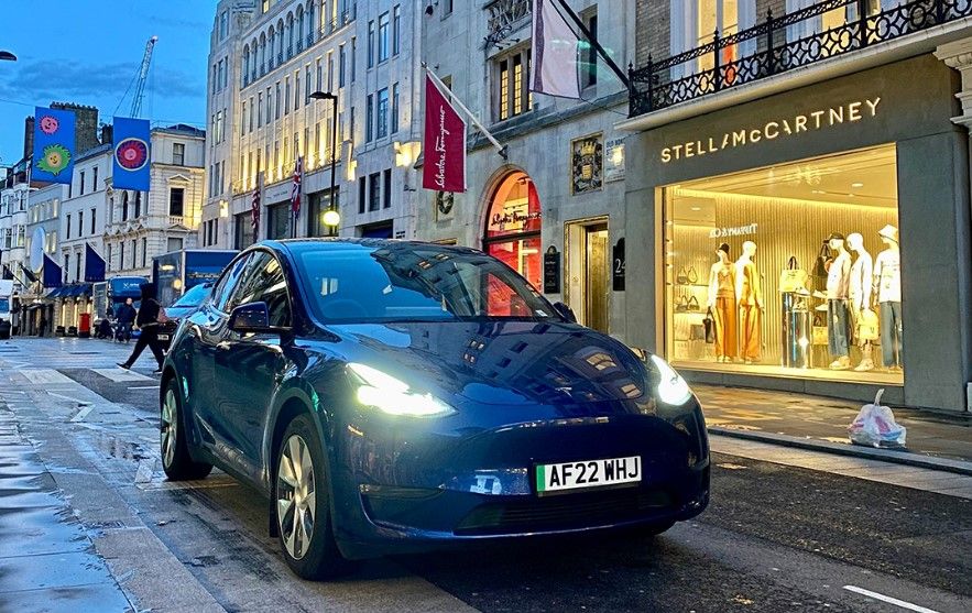 Por 350 euros al mes: coche eléctrico, mantenimientos y consumo eléctrico ¿Es una buena oferta?