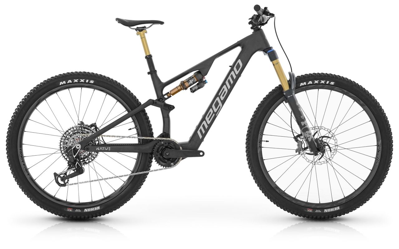 La Megamo Native de carbono es la primera eMTB ligera de la marca española y lleva motor TQ