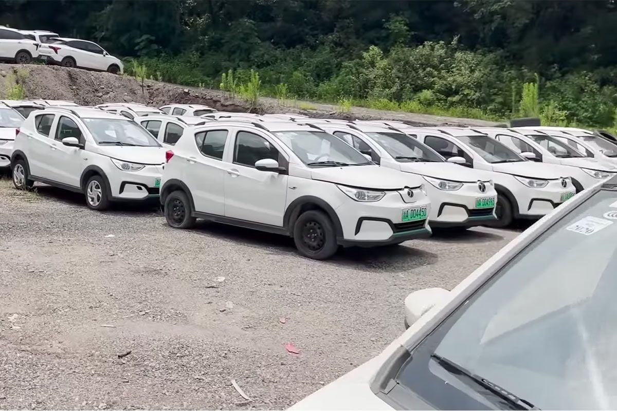 La lección que nos dejan las ‘fosas comunes’ de coches eléctricos en China, ¿cuáles son los motivos?