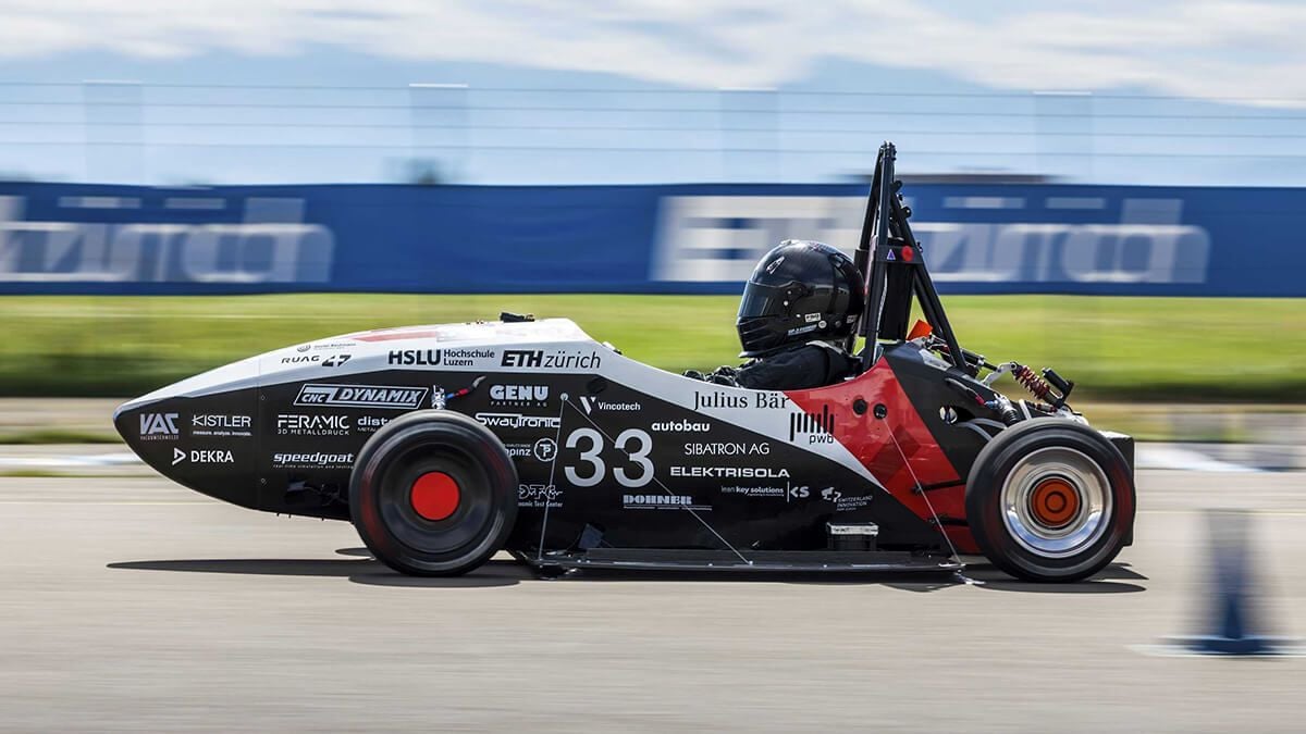 Un equipo de estudiantes pulveriza el récord de aceleración mundial para coches eléctricos: 0-100 km/h en menos de 1 segundo