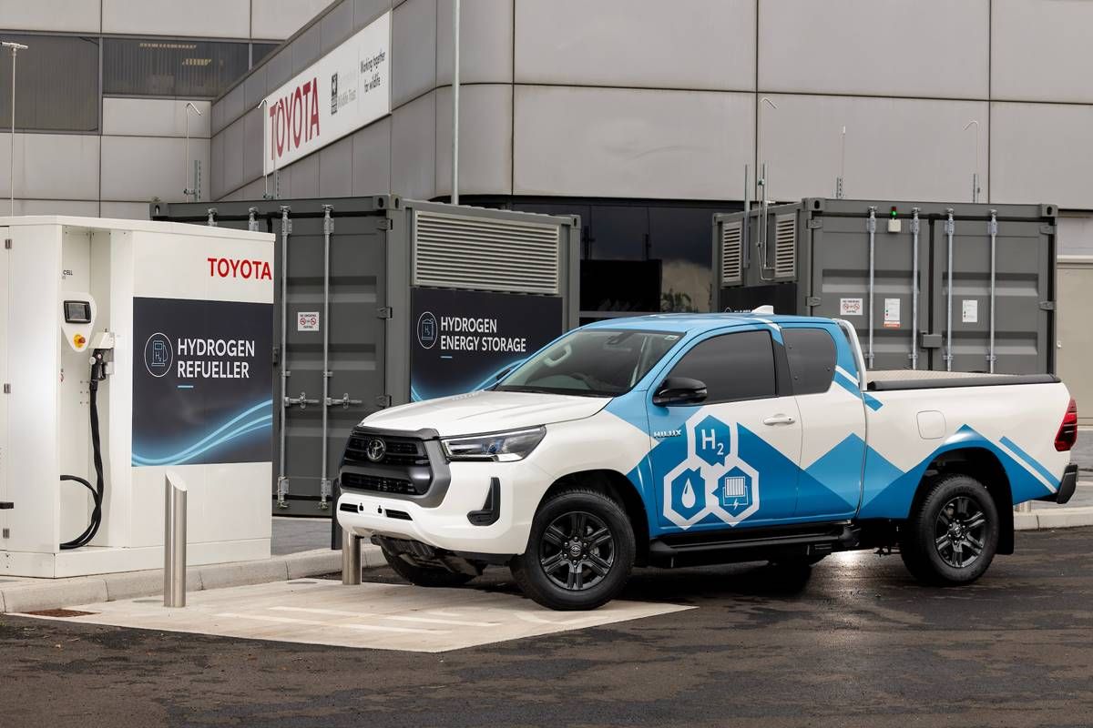 Toyota presenta un prototipo de la Hilux a hidrógeno con 600 km de autonomía