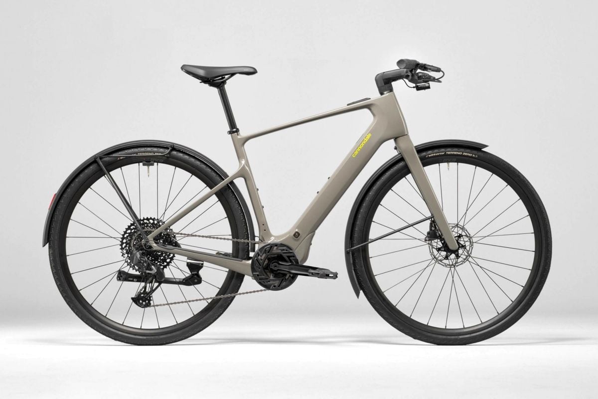 Cannondale Tesoro Neo Carbon, una eBike de sólo 16 kg y motor Bosch SX para volar en la ciudad